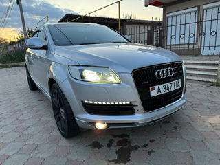 Audi Q7 foto 2