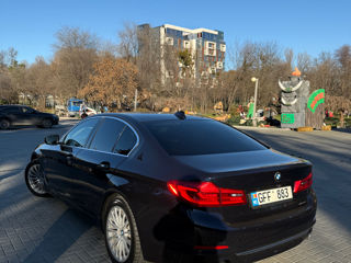 BMW 5 Series foto 4