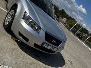 Hyundai Sonata foto 1