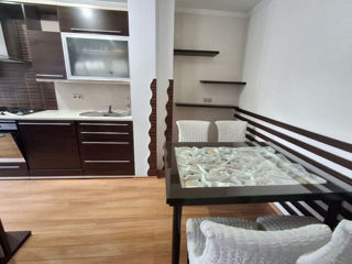 Apartament cu 3 camere, 135 m², Centru, Chișinău foto 3