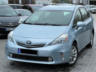 Toyota Prius v