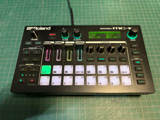 Roland MC-101