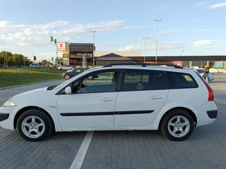 Renault Megane foto 2