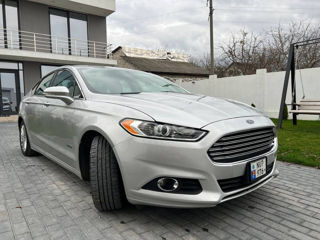 Ford Fusion foto 2