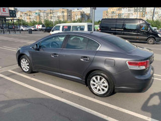 Toyota Avensis foto 6