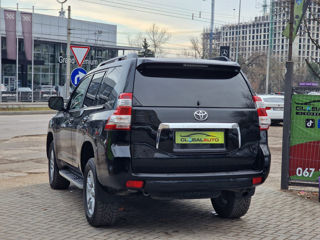 Toyota Land Cruiser Prado foto 6