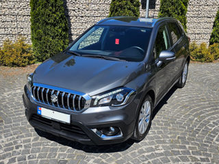 Suzuki S-Cross foto 14