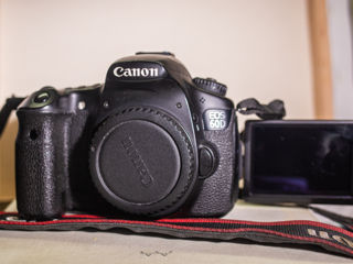 Canon 60d, stare 9/10, 69 mii shutter/ Canon 60D в хорошем состоянии. затвор 69 тысяч