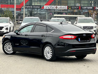 Ford Fusion foto 5