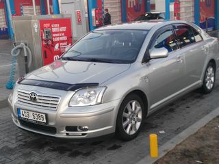 Toyota Avensis foto 5