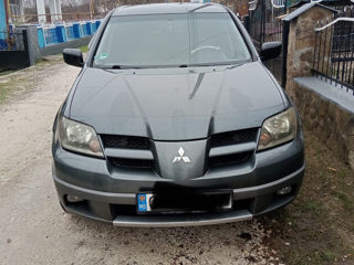 Mitsubishi Outlander foto 3