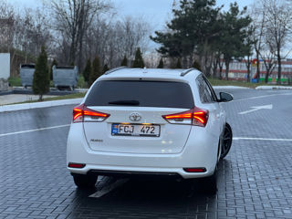 Toyota Auris foto 2