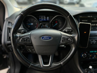 Ford Focus foto 12