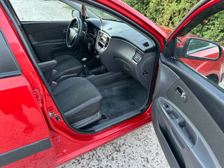 KIA Rio foto 9