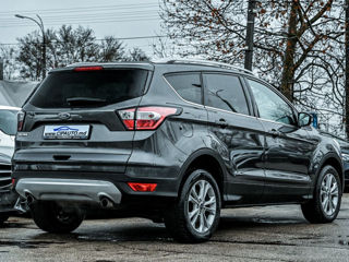 Ford Kuga foto 2