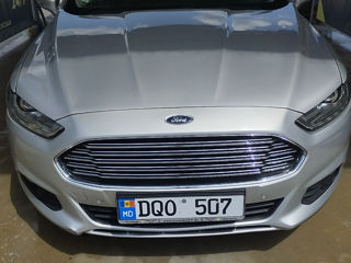 Ford Mondeo foto 1