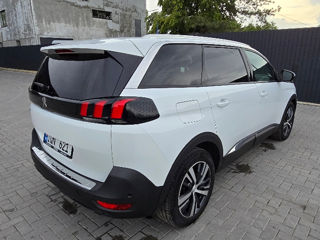 Peugeot 5008 foto 3