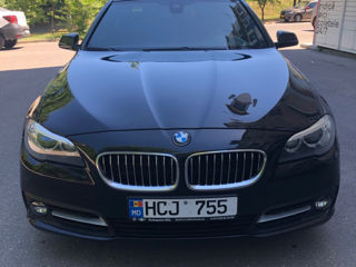 BMW 5 Series foto 2