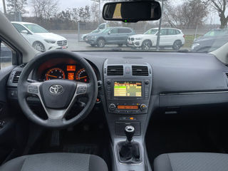 Toyota Avensis foto 12