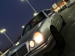 Mercedes E-Class foto 5