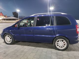 Opel Zafira foto 3