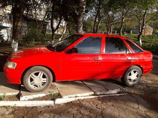 Ford Escort foto 7