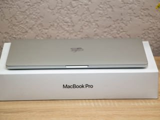 MacBook Pro 13 Retina 2017/ Core i5 7360u/ 8Gb Ram/ 256Gb SSD/ 13.3" Retina/ 134Cycles!! foto 14