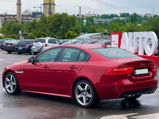 Jaguar XE foto 10