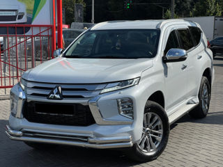 Mitsubishi Pajero Sport foto 1