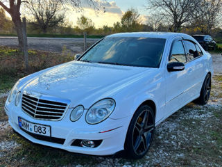 Mercedes E-Class foto 2