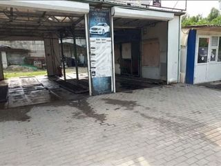 Spălătorie auto,2 locuri e mobila,fără pământ