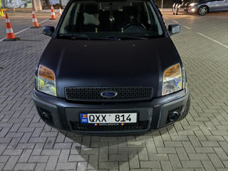 Ford Fusion foto 7