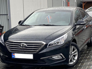 Hyundai Sonata foto 1