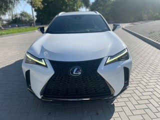 Lexus UX foto 2