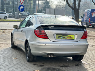 Mercedes C-Class Coupe foto 6