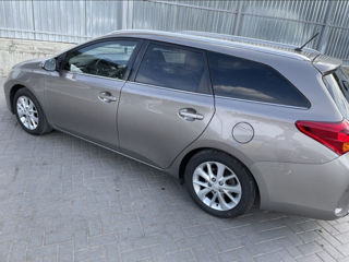 Toyota Auris foto 3