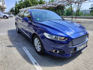 Ford Mondeo foto 1