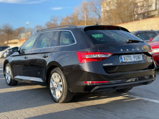 Skoda Superb foto 4