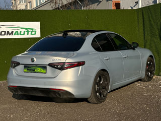 Alfa Romeo Giulia foto 5