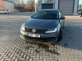 Volkswagen Jetta foto 2