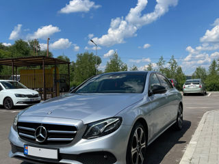 Mercedes E-Class foto 2