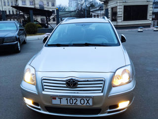 Toyota Avensis foto 3