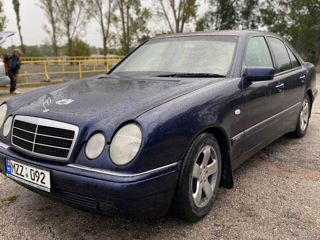 Mercedes E-Class foto 6