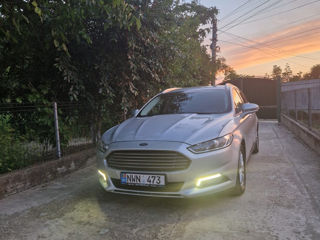 Ford Mondeo foto 1