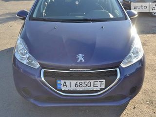 Peugeot 208 foto 5