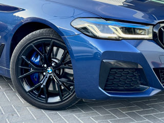 BMW 5 Series foto 18