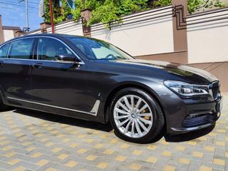 BMW 7 Series foto 4