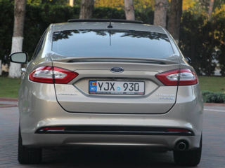 Ford Fusion foto 5