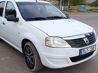 Dacia Logan foto 2