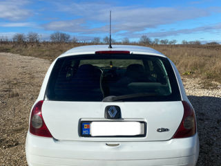 Renault Clio foto 3